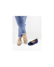 Sabrinas Ginova Mujeres con Flores