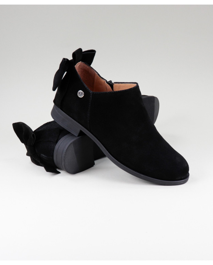 Black Boots Rasas Ginova de Senhora with Lace Behind