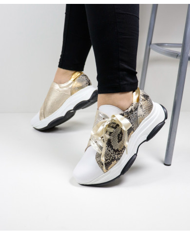 Entrenadores de mujeres Ginova con cordón Satin