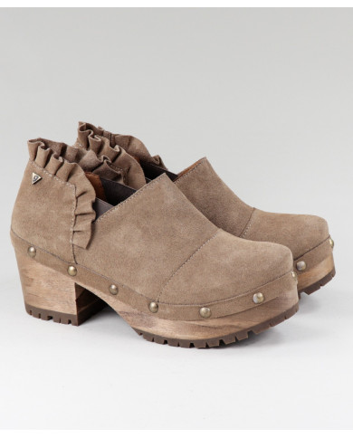 Botones de Senhora Ginova en Tacão Madeira