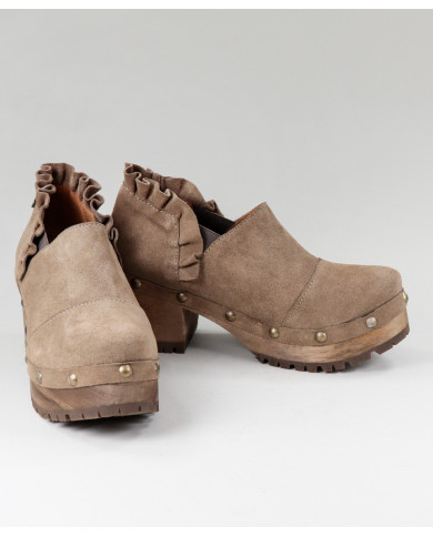 Botones de Senhora Ginova en Tacão Madeira