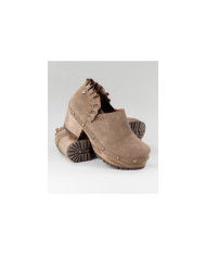 Botins Taupe de Senhora Ginova em Tacão Madeira