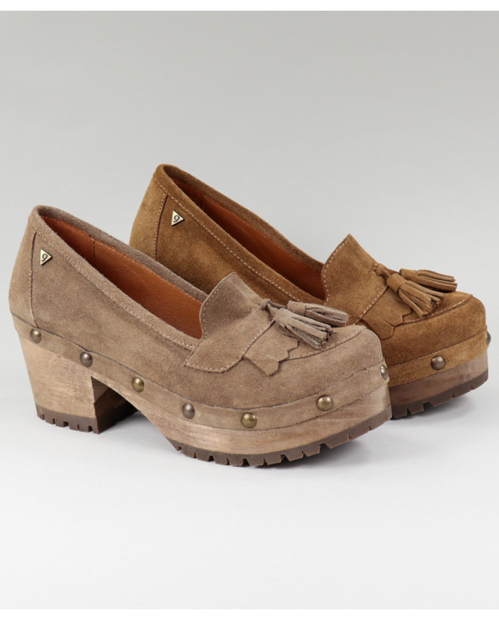 Lady Ginova Shoes on Wood Sole