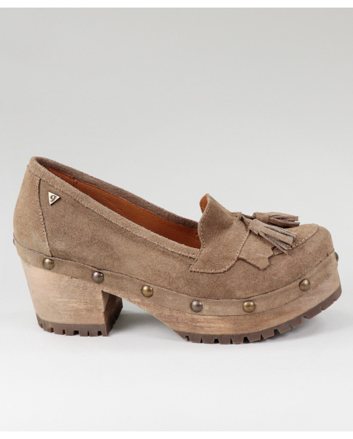 Taupe Shoes of Lady Ginova in Wood Sole