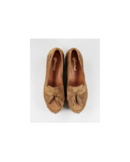 Lady Ginova Camel Shoes on Wood Sole