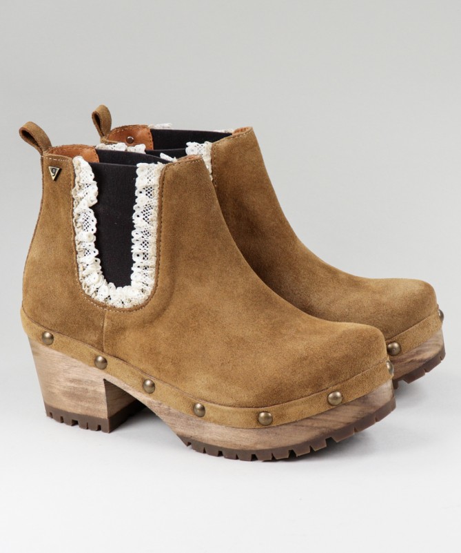 Botas de Mulher Ginova com Renda