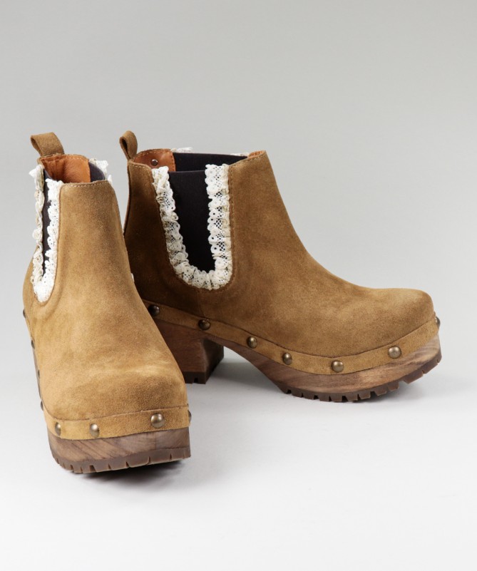 Botas de Mulher Ginova com Renda