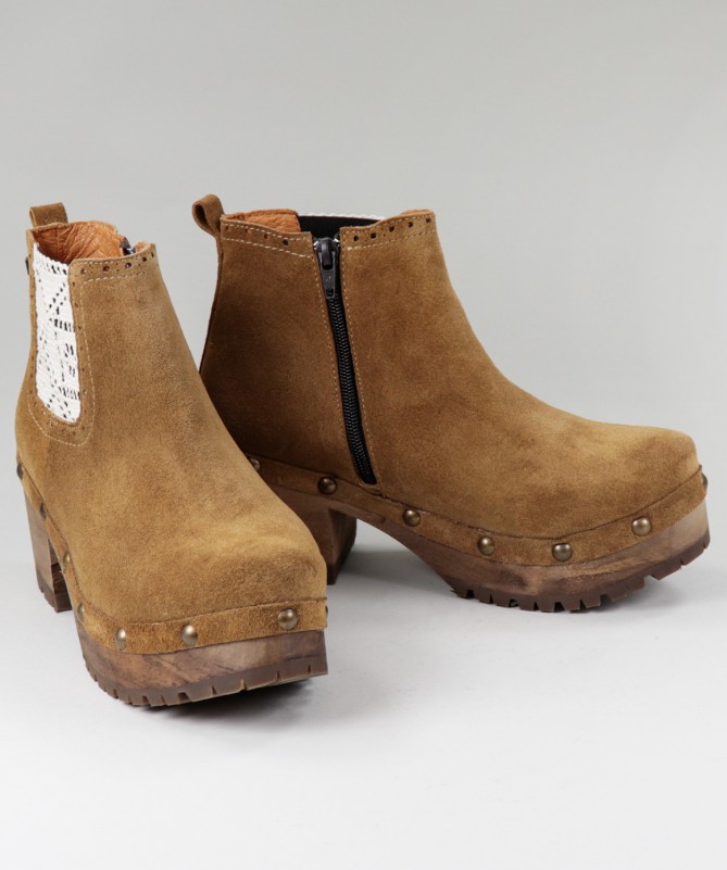 Botas Camel Ginova de Mulher com Renda no Elástico