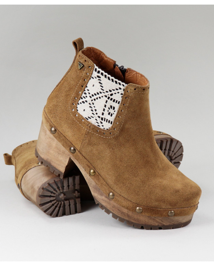 Botas de mujeres Ginova con encaje en elástico