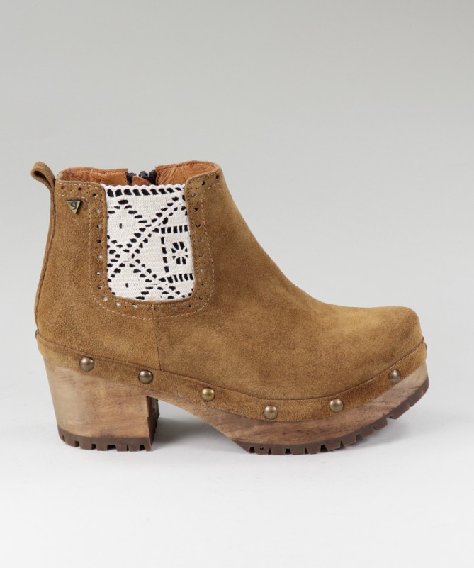 Botas Camel Ginova de Mulher com Renda no Elástico