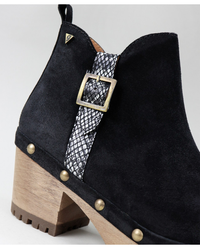 Botas de mujer Ginova con hebilla decorada