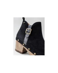 Women's Ginova Boots with Buckle Decorated