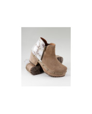 Women's Ginova Boots with Closes on the Laterals