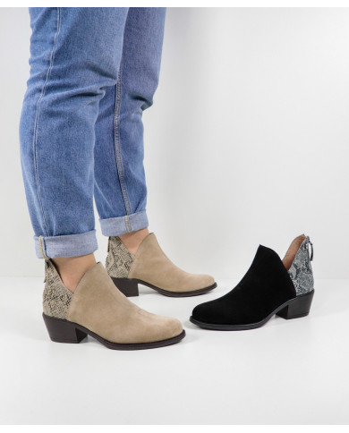 Botas Femininas Ginova com Padrão e Fecho Atrás