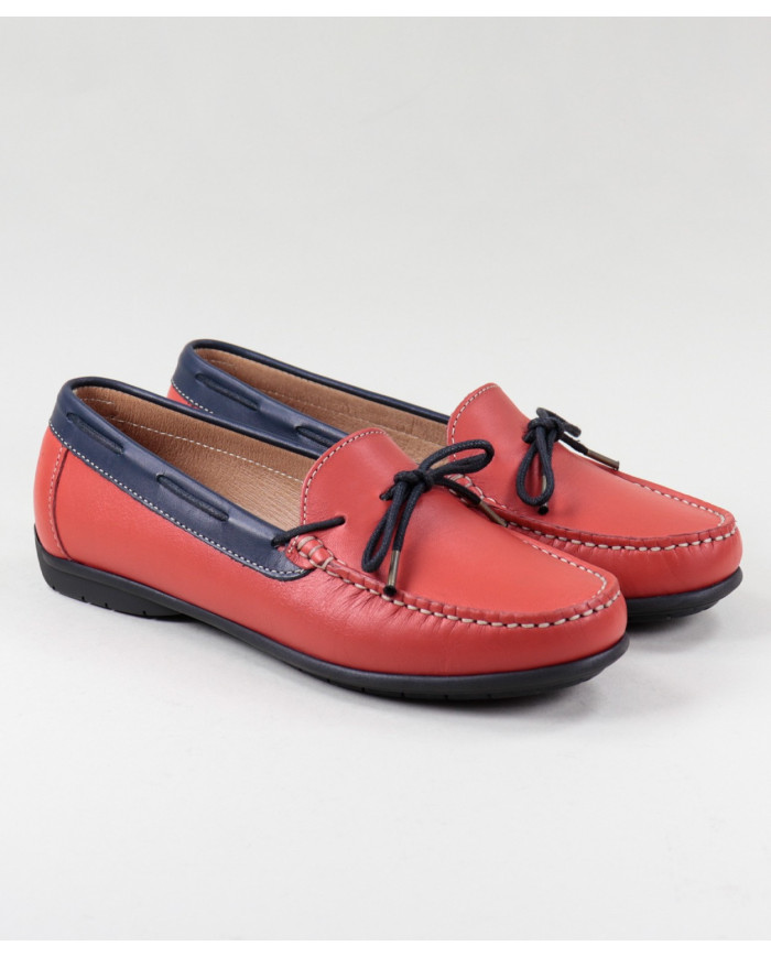 Red Women's Moccasins with Cordon on the Front