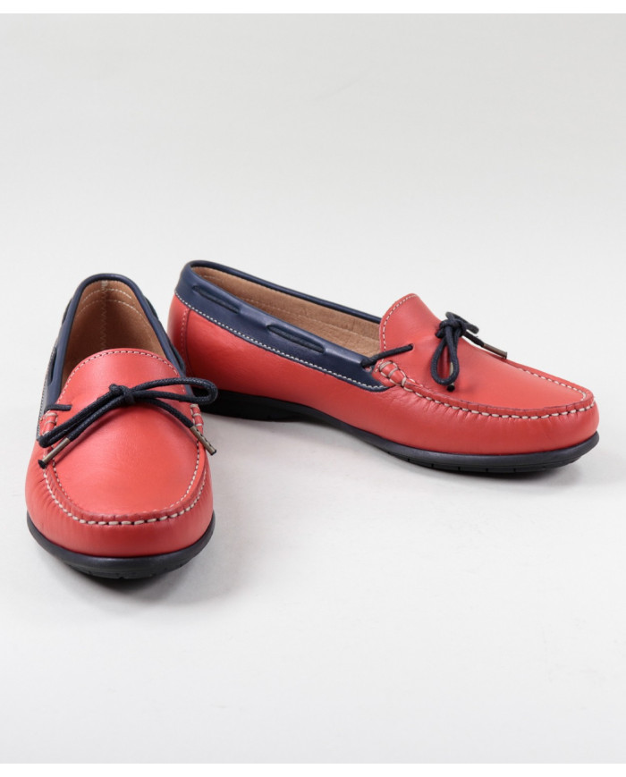 Red Women's Moccasins with Cordon on the Front