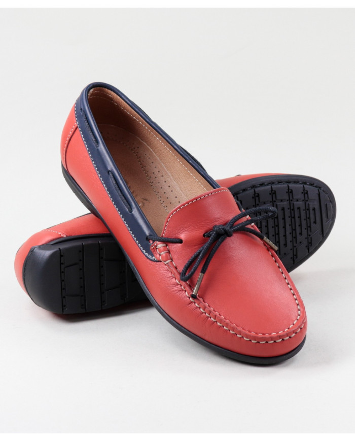 Red Women's Moccasins with Cordon on the Front