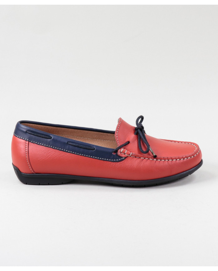 Red Women's Moccasins with Cordon on the Front
