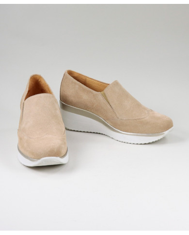 Ladies Taupe Trainers in Cunha