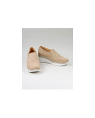 Zapatos de señoras en Cunha