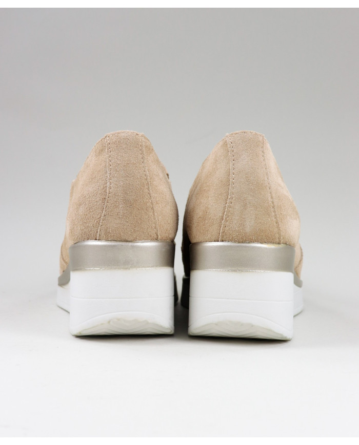 Ladies Taupe Trainers in Cunha
