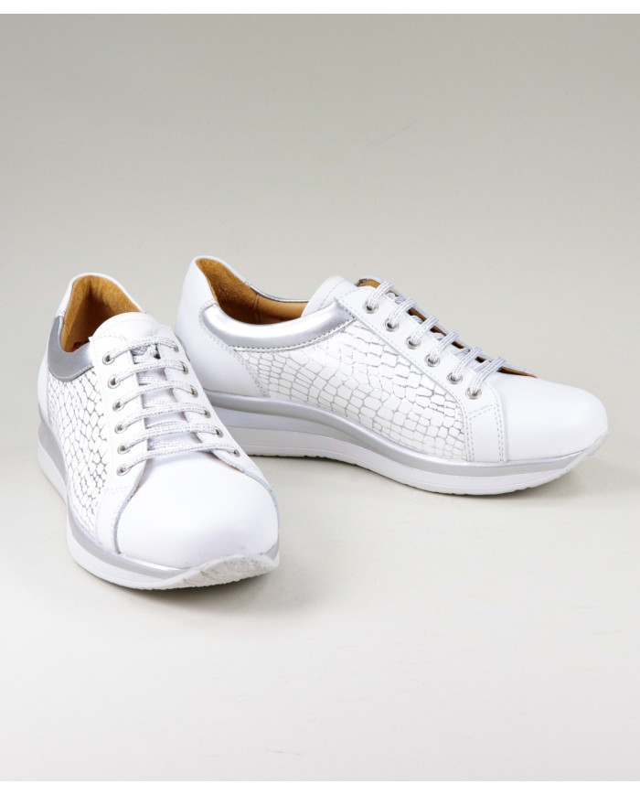 Women of Wholesalers Ginova White Trainers