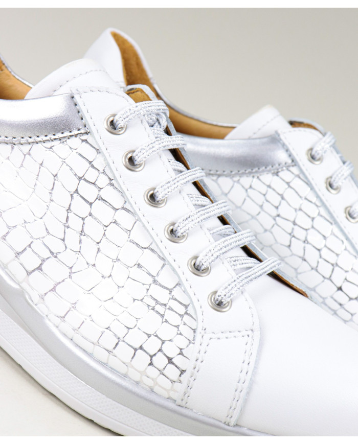 Women of Wholesalers Ginova White Trainers