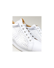 Women of Wholesalers Ginova White Trainers