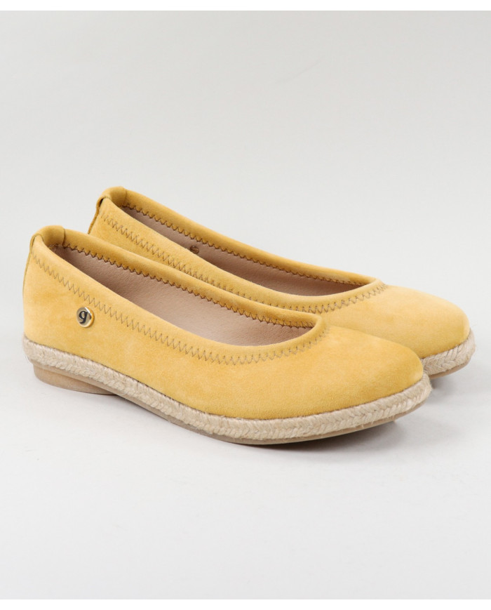 Sabrinas Mostarda Ginova with Sola in Esparto