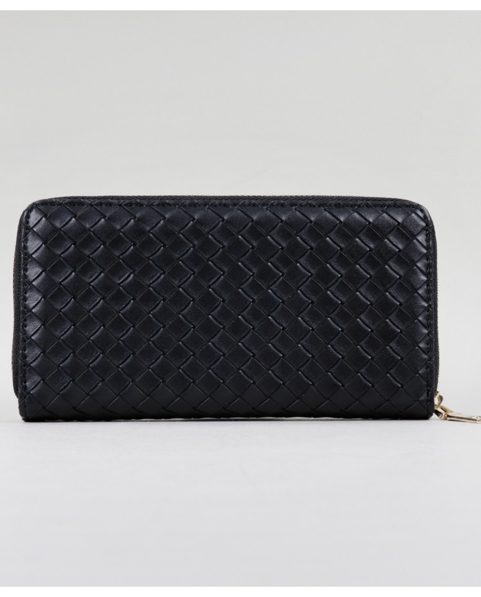 Carteira Preta de Senhora com Efeito Entrelaçado