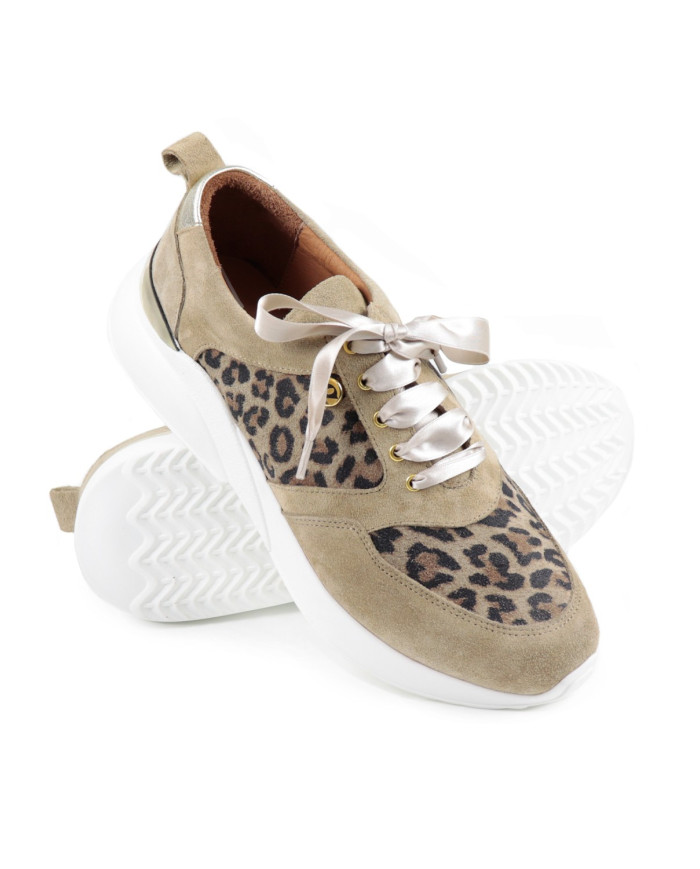 Ginova Women's Slippers with Leopard Pattern